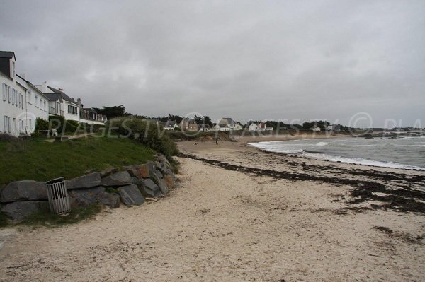 Lérat cove and view on the port of Piriac