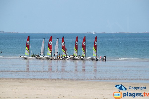 Nautisme sur la plage de Plérin