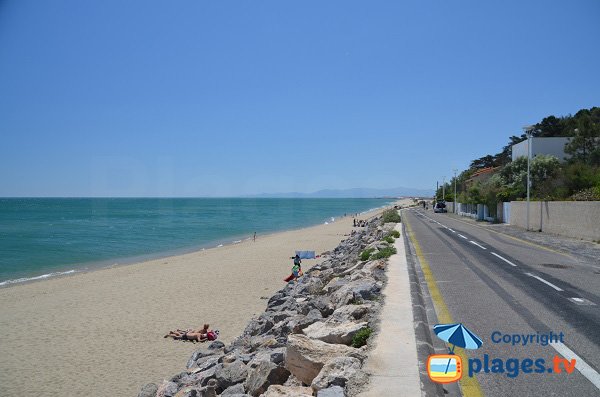 Plage de Leucate-Plage en direction de l'Espagne