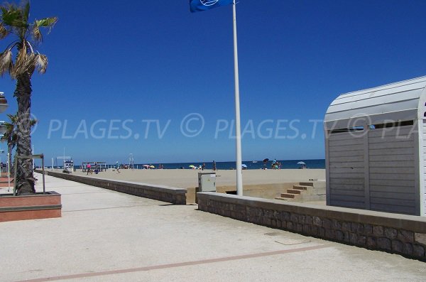 Passeggiata lungo la spiaggia Leucate