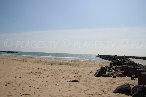 Plage du Libron le long du Fleuve du Livron