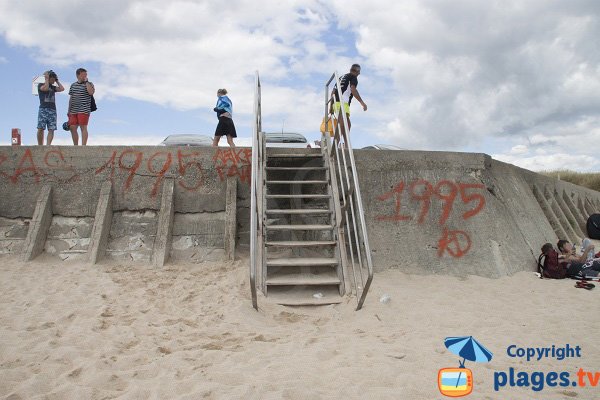 Access to Linès beach in Plouhinec