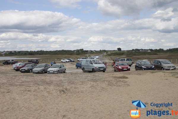 Parking de la plage de Linès - Plouhinec