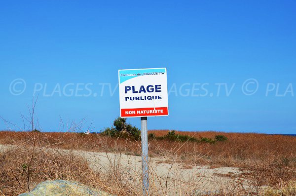 Plage non naturiste à Linguizzetta - Corse