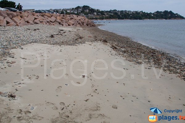 Sable sur la plage du Linkin - Perros-Guirec