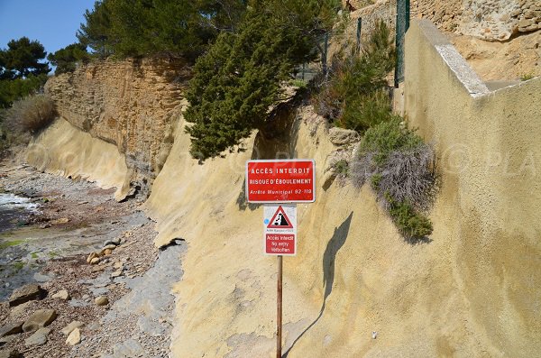 Forbidden access to the Liouquet beach - (nudist zone)