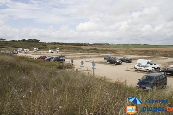 Parking of Loch beach in Guidel