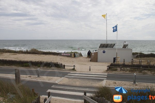 Poste de secours de la plage du Loch à Guidel