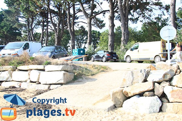 Parking de la plage de Locmiquel