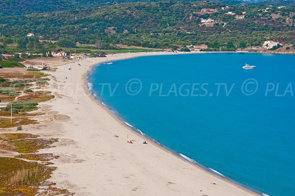 Plage de Lozari à proximité de l'Ile Rousse