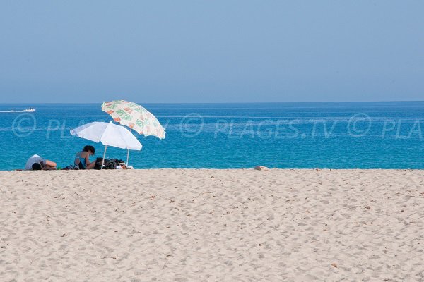 Grande plage en Corse - Belgodère - Lozari