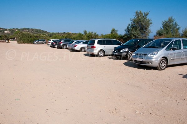 Parking de la plage de Lozari - Corse