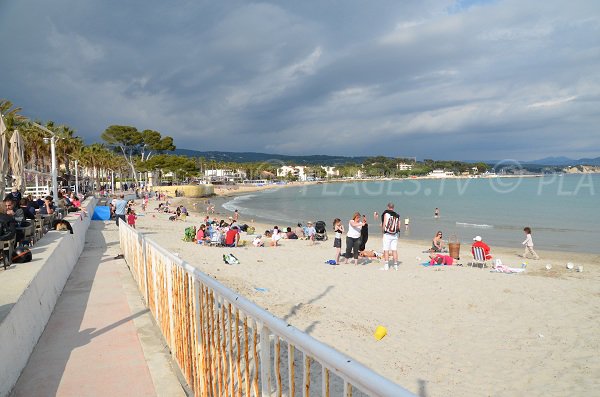 La Ciotat - spiaggia e accesso per le persone a ridotta mobilità