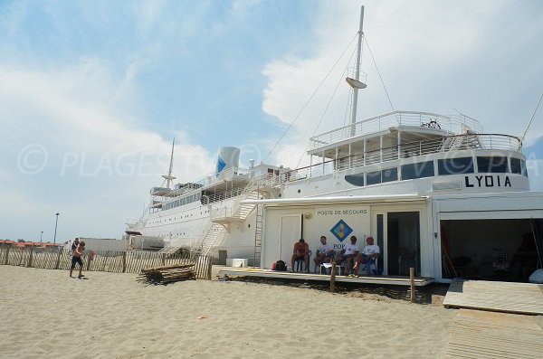 Lydia in Port Barcarès - First aid station and restaurant