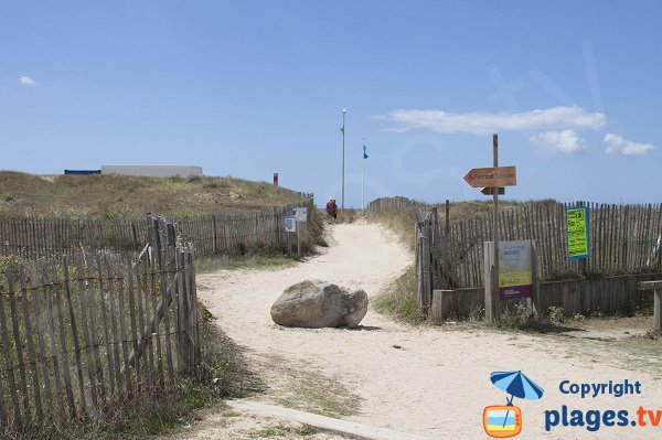 Accès à la plage de Magouero par le poste de secours