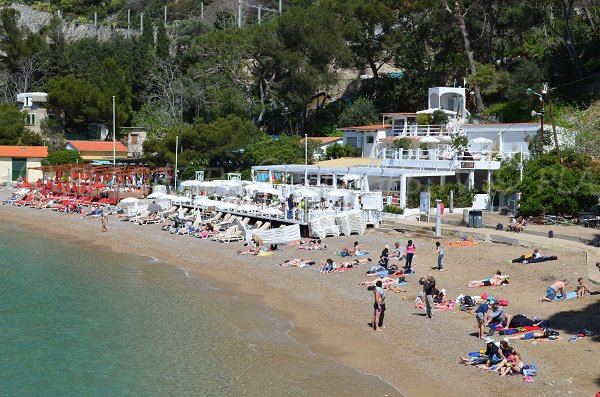 Restaurants on the mala beach in Cap d'Ail