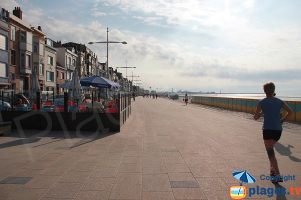 Terrasses en front de mer de Dunkerque