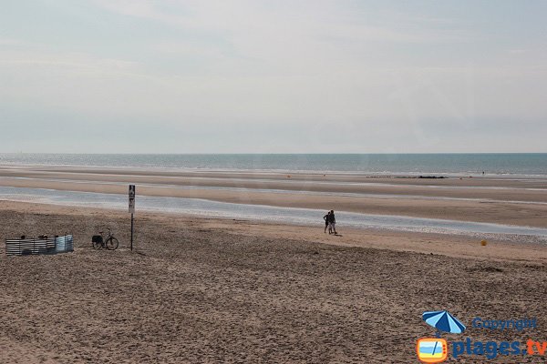 Marchand beach in Bray-Dunes and sea view