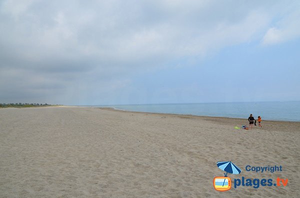 Photo de la plage de Marenda en direction d'Elne