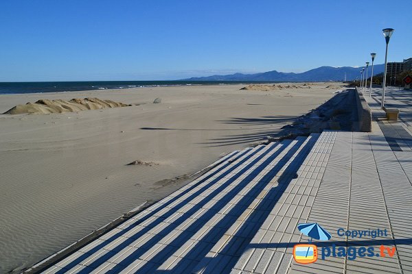 Spiaggia Marenda a  Canet en Roussillon in marzo