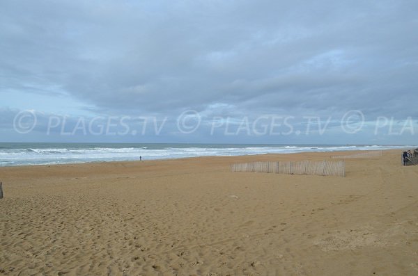 Oceano e spiaggia di sabbia a Anglet