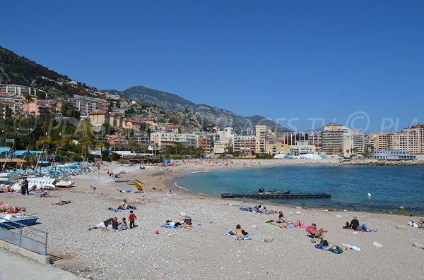 Plage du Marquet au Cap d'Ail à côté du port