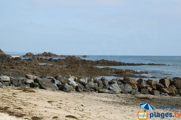 Rochers dans la crique de Martin-Plage - Plérin sur Mer