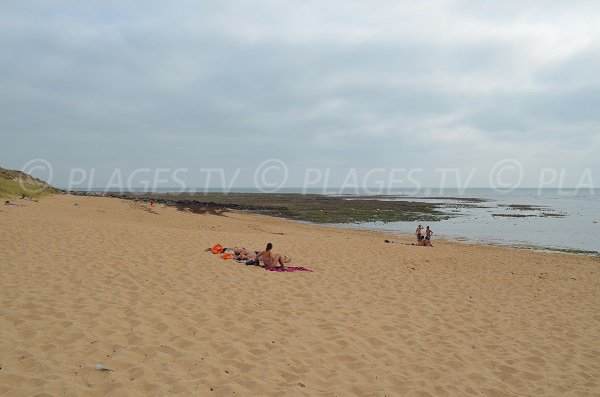 Rochers sur la plage de St Pierre d'Oléron