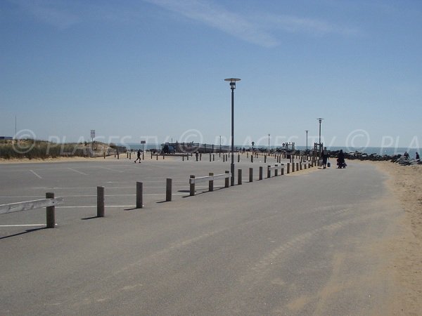 Parking of Maupas beach in La Tranche