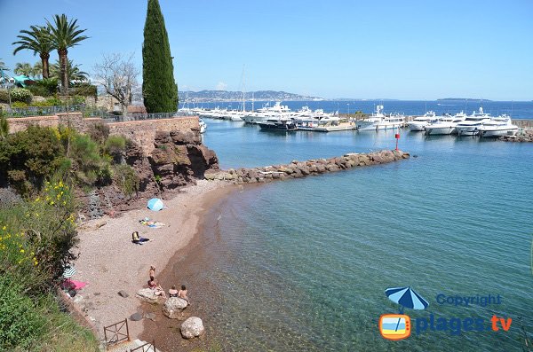 Spiaggia del Maurin à Théoule sur Mer - Francia