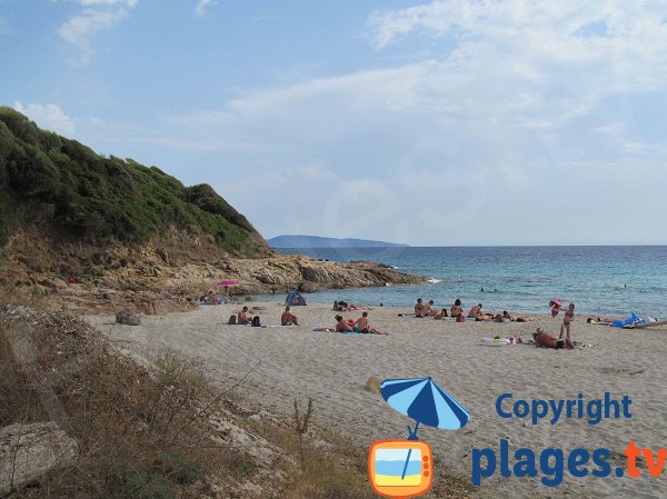 Rochers sur la plage de Menasina - Cargèse