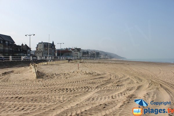 Plage à côté du Casino de Villers sur Mer