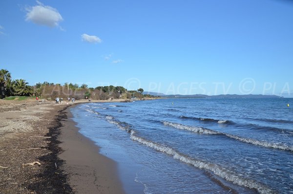 Sable sur la plage du Mérou à côté l'Ayguade