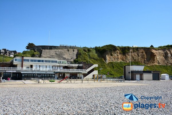 Restaurant et poste de secours de la plage de Mesnil Val à Criel sur Mer