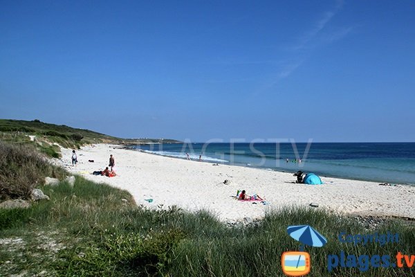 Photo de la plage Mesperleuc à Plouhinec - 29