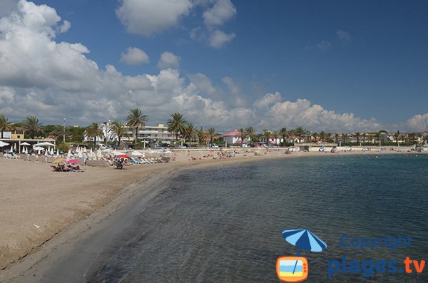 Plages privées à Golfe Juan sur la plage du Midi