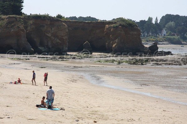 Mine d'Or avec vue sur la plage de Poudrantais