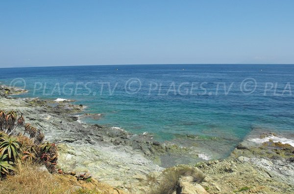 Rochers autour de la plage du Minelli à Ville-di-Pietrabugno en Haute Corse