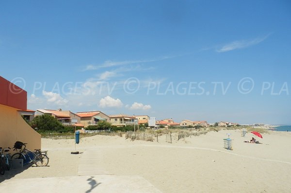 Ambiente della spiaggia di Miramars a Port Barcarès