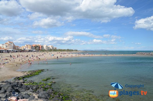 Foto spiaggia del Mol del Cap d'Agde e vista di Mont-clair