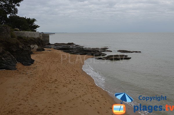 Crique dans le centre de Ste Marie sur Mer - Montbeau