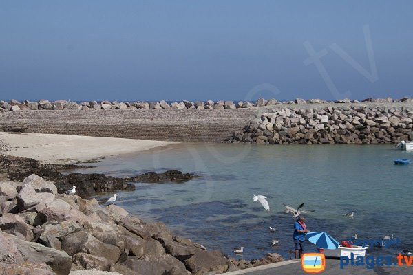 Plage à côté du port des Hopitaux à Erquy