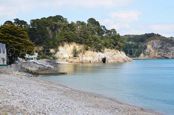 Extrémité de la plage de Morgat