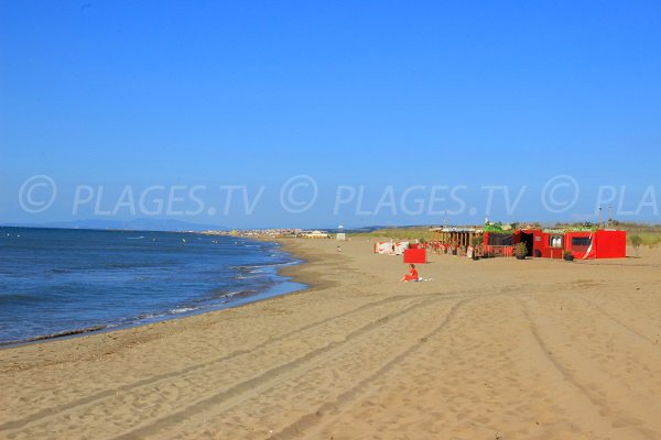 Mouettes beach in Valras towards Vendres