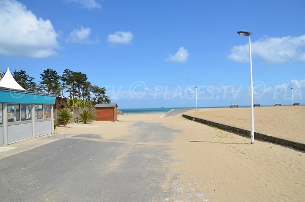 Accès à la plage du Moulin à Etables sur Mer en Bretagne