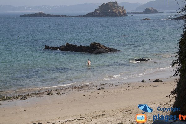 Rochers autour de la plage du Moulin de Trobodec - Guimaëc 