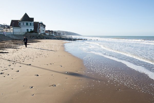 Plage à l'est de Villers sur Mer à proximité de Blonville