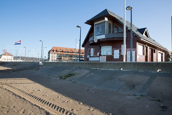 Lifeguard station of Jean Moulin beach (Villers sur Mer)