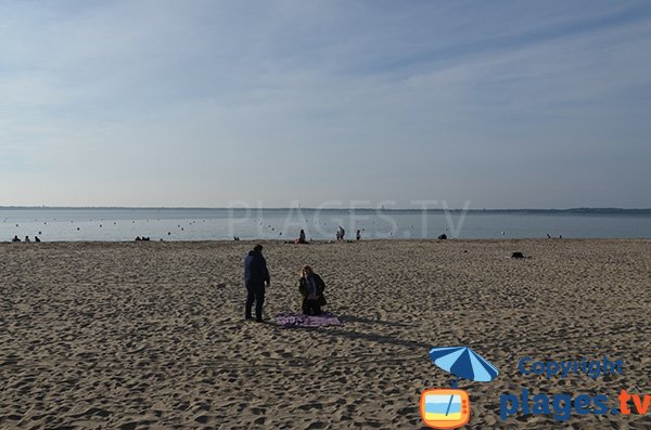 Vue sur le Cap Ferret depuis la plage de Moulleau - Arcachon