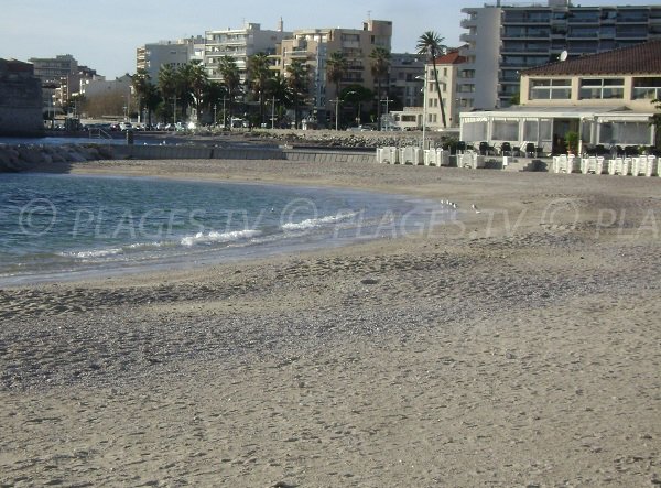 Mourillon beach - Anse Mistral in Toulon